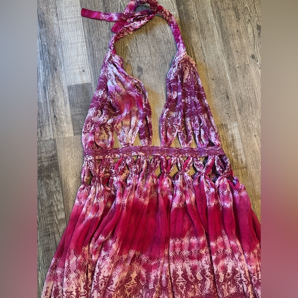 Beach coverup - Picture 2 of 3